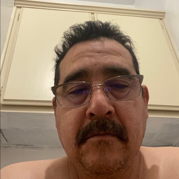 Meet your Posher, Carlos - Picture 1 of 1